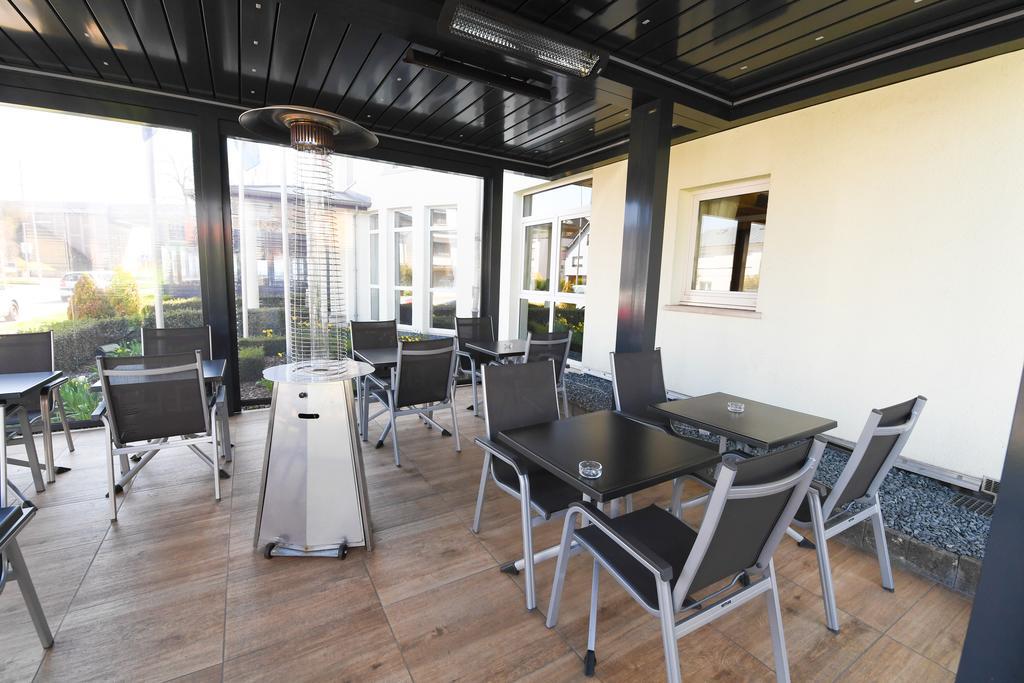 Hotel-Restaurant Gulliver Bascharage Exterior photo