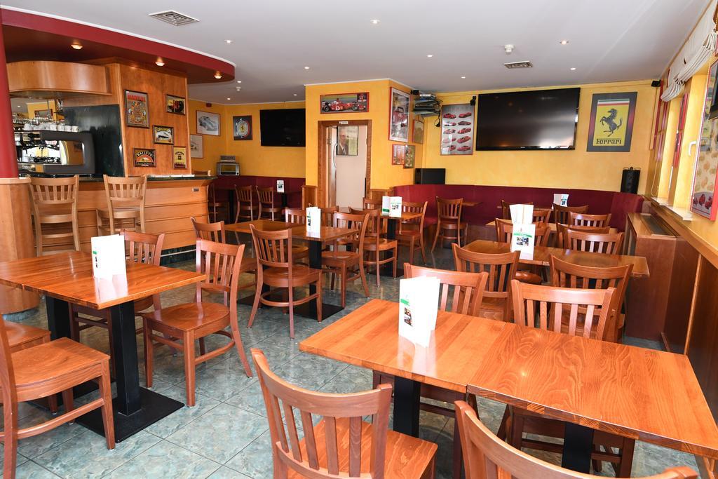 Hotel-Restaurant Gulliver Bascharage Exterior photo